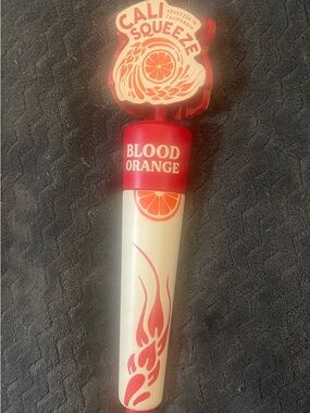 Cali Squeeze Blood Orange Tap Handle - Red & Cream